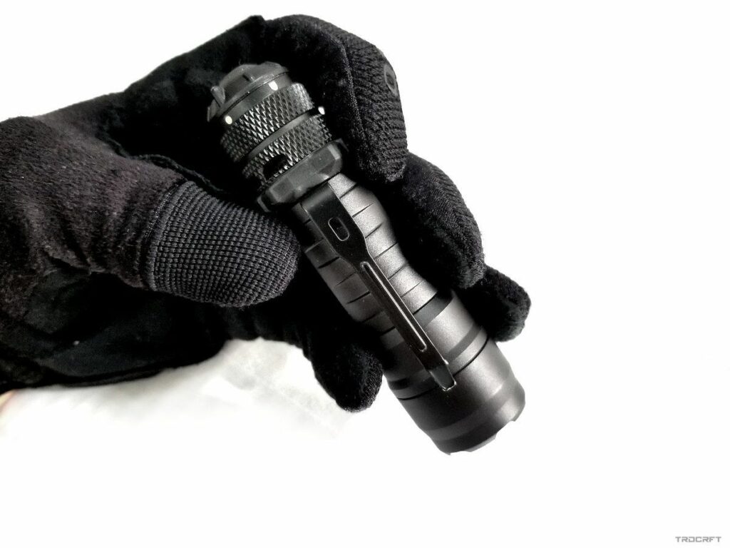 511-TMT-L1-Flashlight-Dark-Urban-Essentials-EDC-Kit (1)