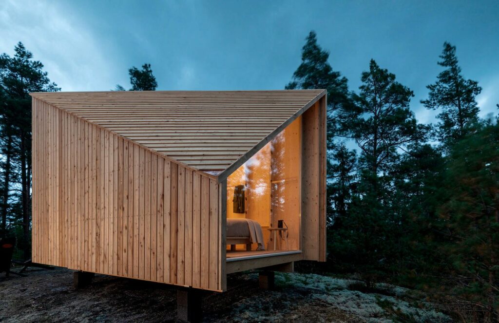 Modern-Off-Grid-Living---DETCADER